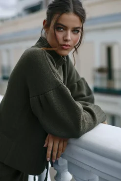 The Akala Studio Budapest Pullover Fashion