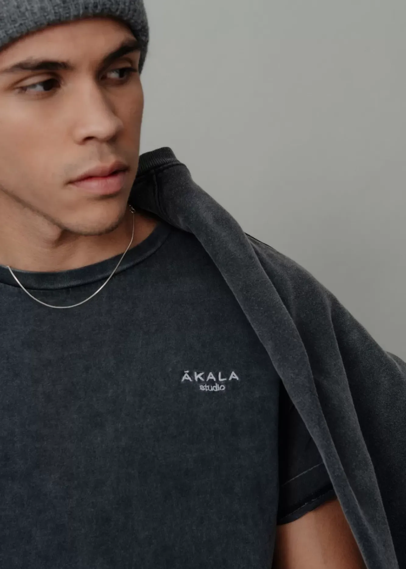 The Akala Studio Camiseta Oversize Gris Best