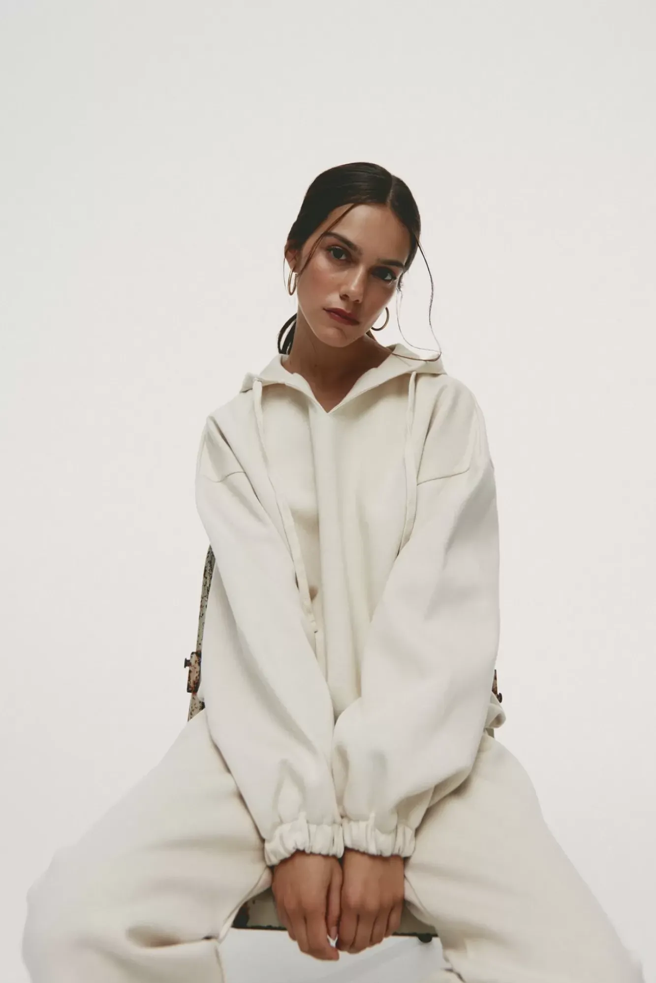 The Akala Studio Polar White Set New